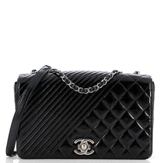 chanel boy shoulder