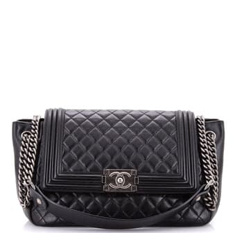 chanel boy shoulder