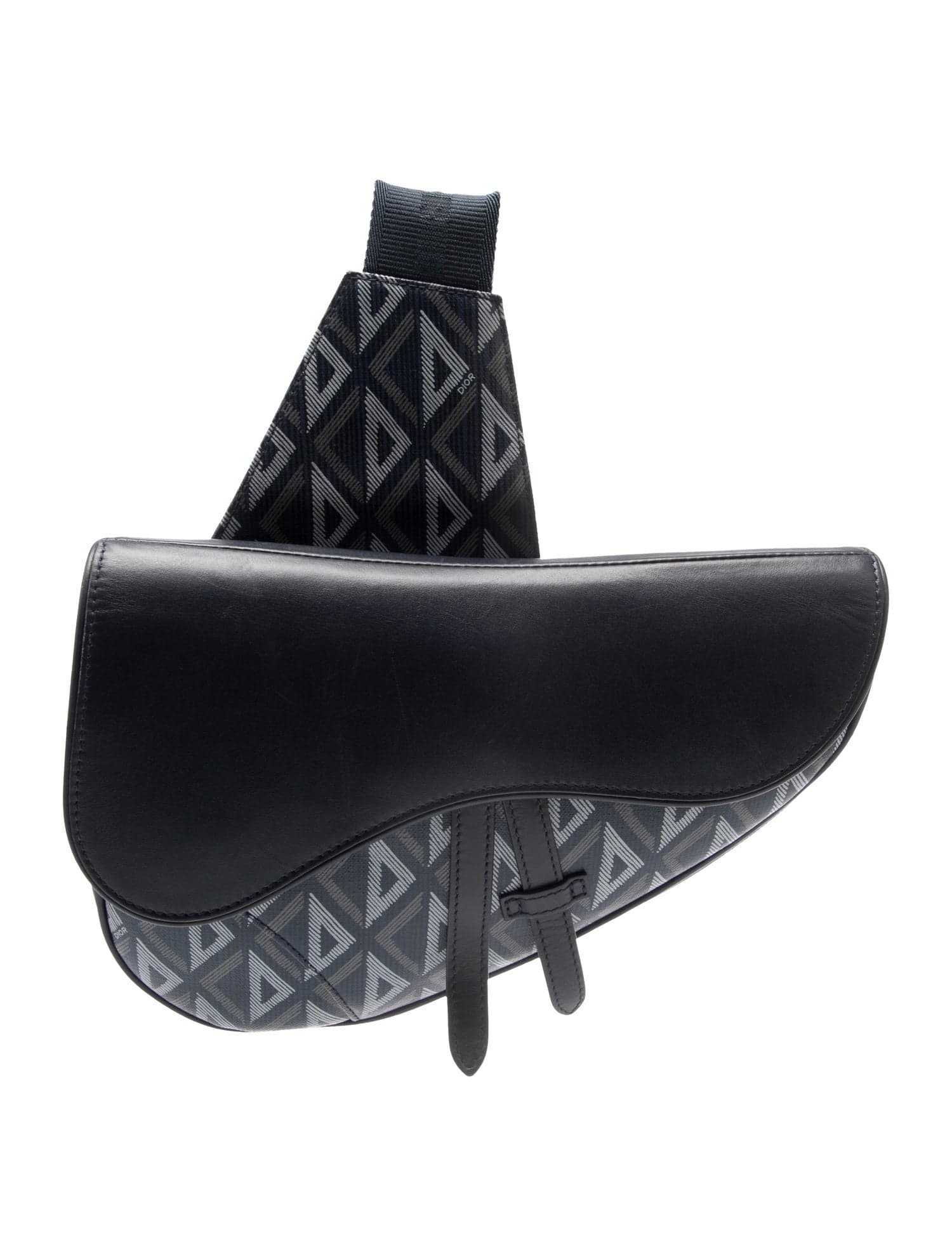 dior saddle shoulder