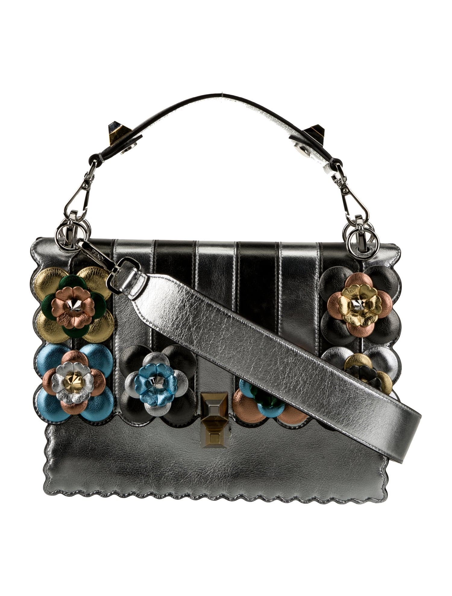 fendi kan i shoulder